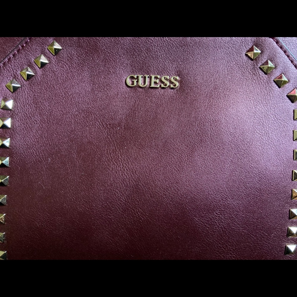 Guess Clutch